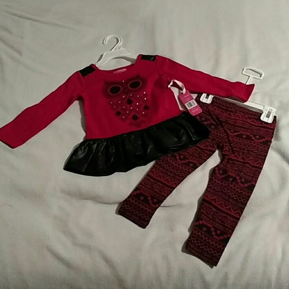Girls 2t top and bottom owl print. NWT